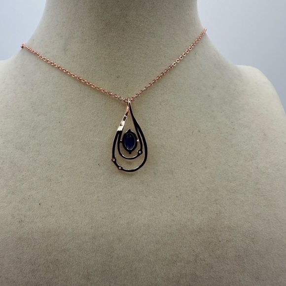 Elegant Rose Gold Necklace with Blue Gemstone - Picture 11 of 13